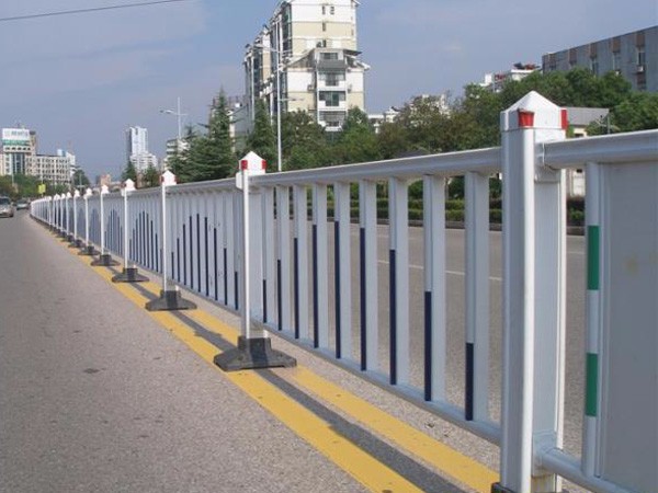 道路栏网