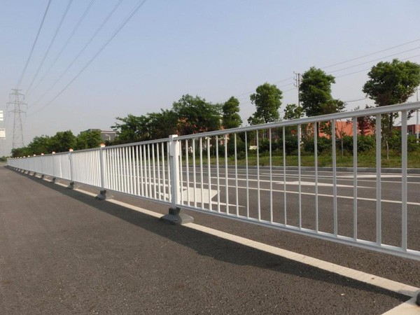 道路栏网