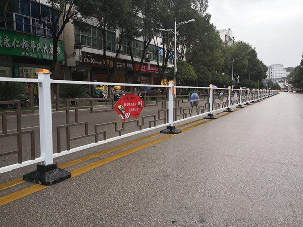 广告板护栏